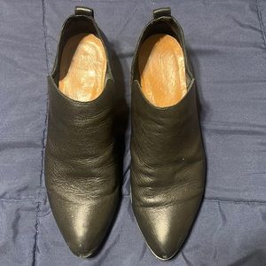 Frye leather black ankle booties size 10M